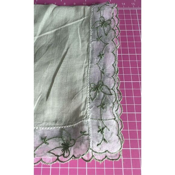 Vintage handkerchiefs - Picture 6 of 6